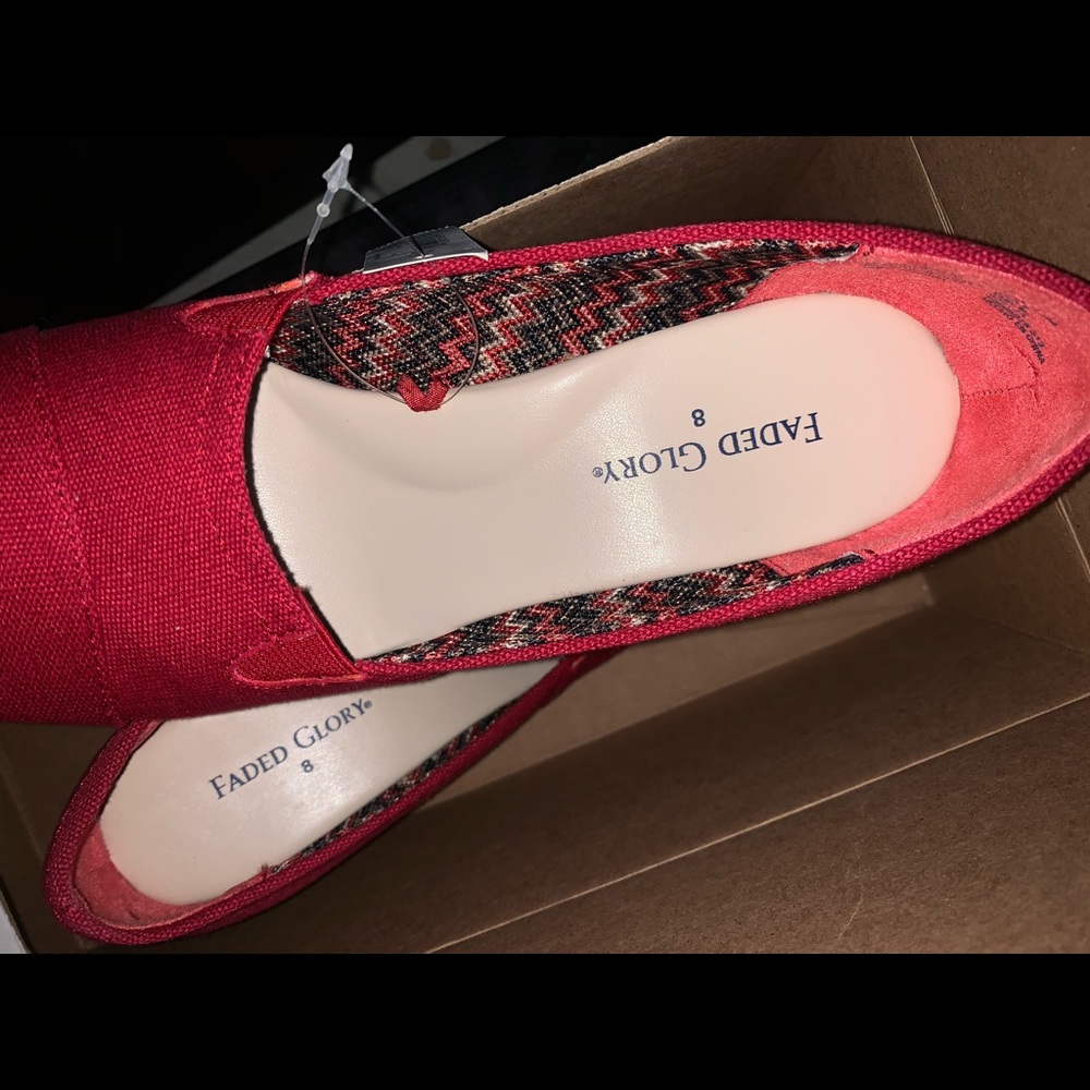 Red heals 👠 - Picture 5 of 5